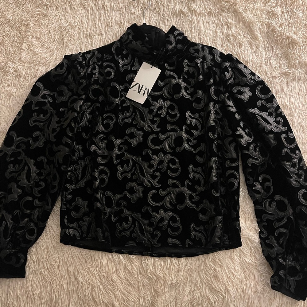 Zara Black and Gray Velvet Patterned Top